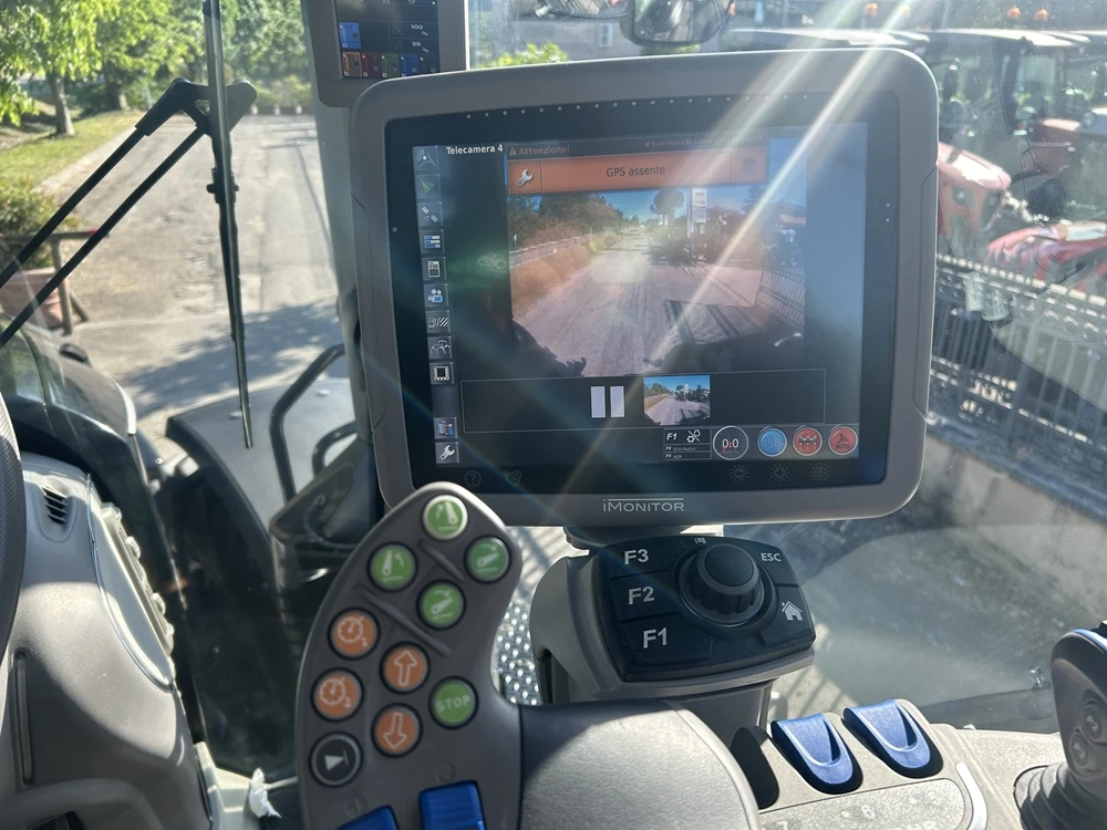 TRATTORE CAMPO APERTO DEUTZ-FAHR 9340 TTV WARRIOR