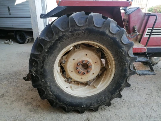TRATTORE CAMPO APERTO FIAT 980