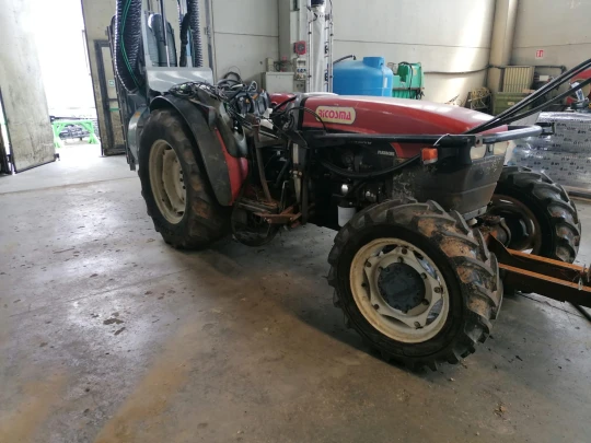 TRATTORE VIGNETO NEW HOLLAND TNF 75