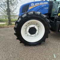 TRATTORE CAMPO APERTO NEW HOLLAND T4 75 S