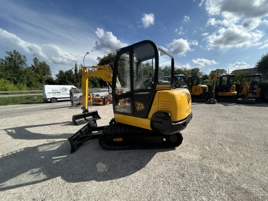 ESCAVATORE JCB 8035