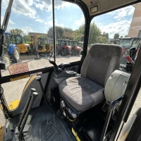 ESCAVATORE JCB 8035