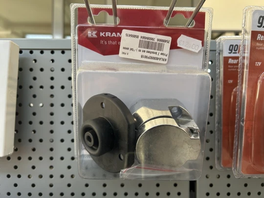 Presa femmina per rimorchio