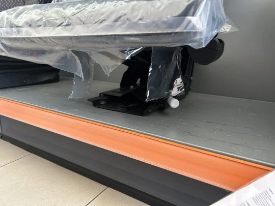 SEDILE IN PVC CON SOSPENSIONE MECCANICA