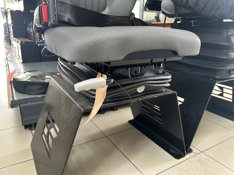 SEDILE IN TESSUTO BASE PNEUMATICA GRAMMER 1422525