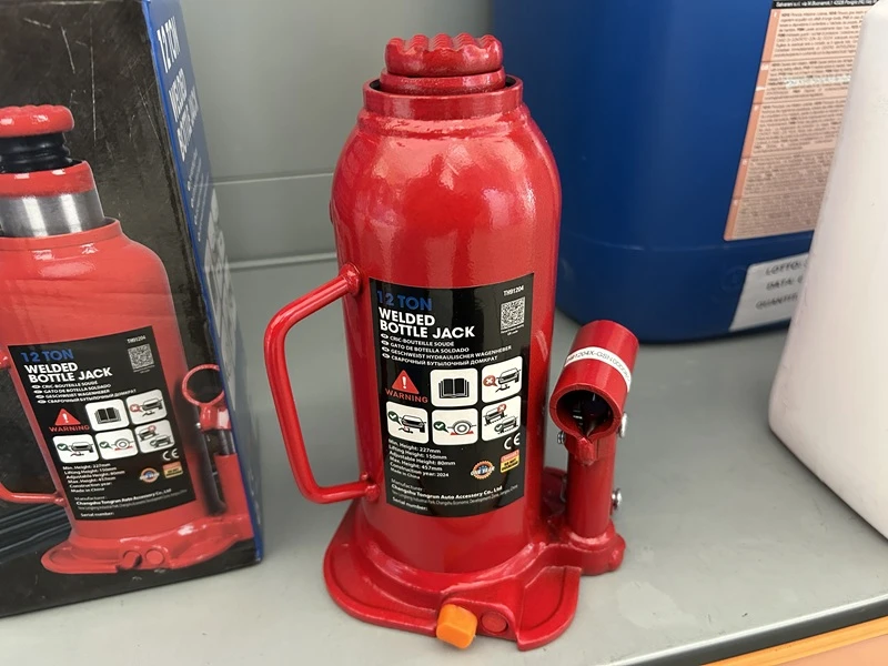 MARTINETTO TELESCOPICO A VITE 12TON