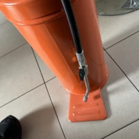 POMPA GRASSO FUSTO DA 12 KG