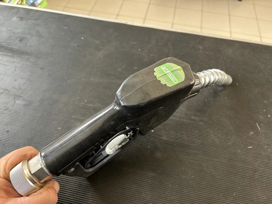 PISTOLA TRAVASO GASOLIO CON BLOCCO AUTOMATICO PER ELETROPOMPE