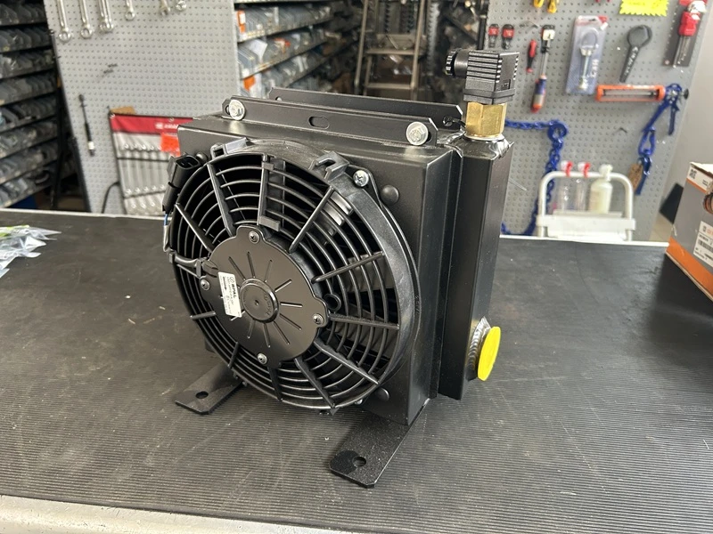 RADIATORE CON ELETTROVENTOLA SCAMBIATORE DI CALORE