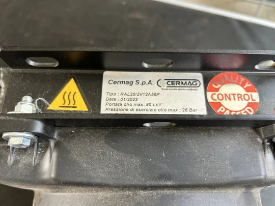 RADIATORE CON ELETTROVENTOLA SCAMBIATORE DI CALORE