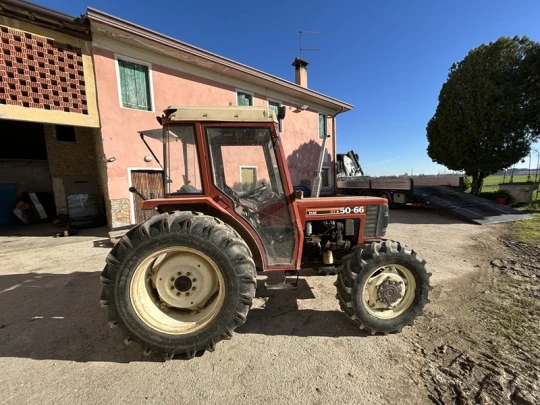TRATTORE CAMPO APERTO FIAT 50/66 S DT