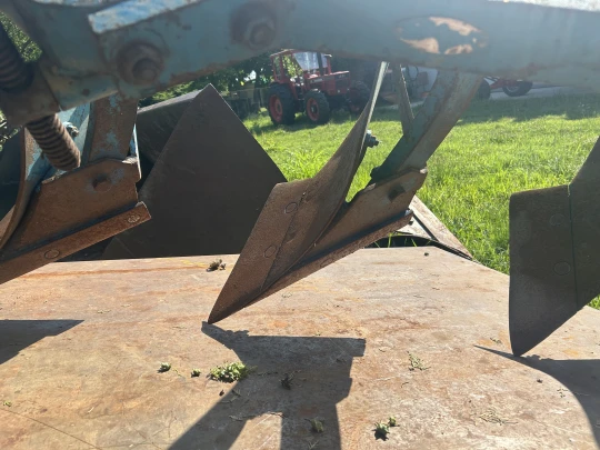 TRIVOMERE PER VIGNETO