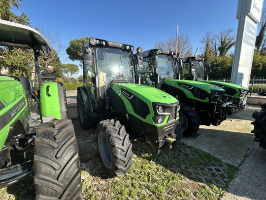 TRATTORE VIGNETO DEUTZ-FAHR 5105 DF TTV