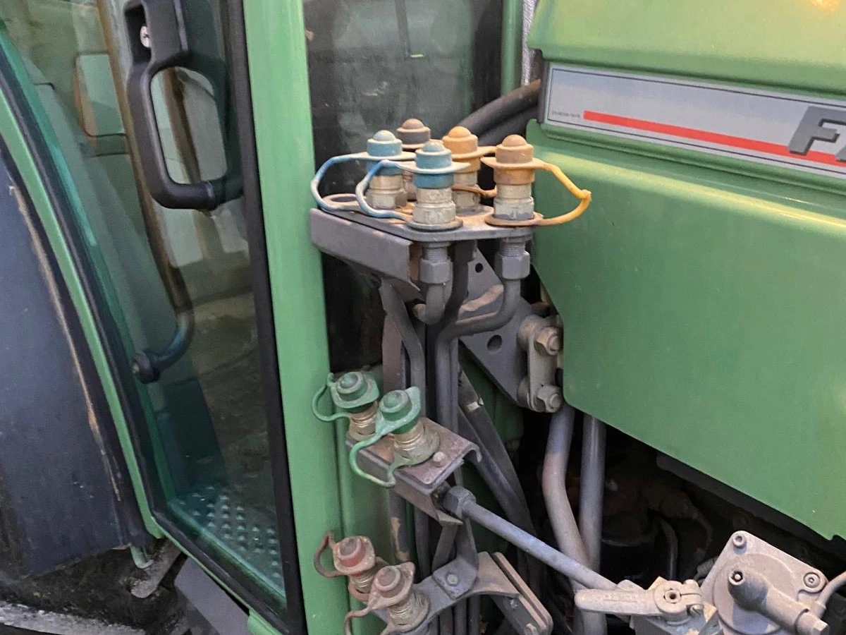 TRATTORE VIGNETO FENDT 209 F