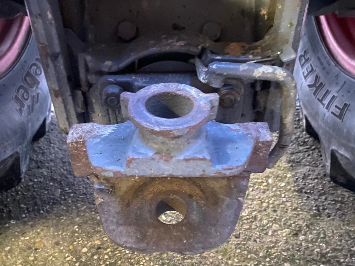 TRATTORE VIGNETO FENDT 209 F