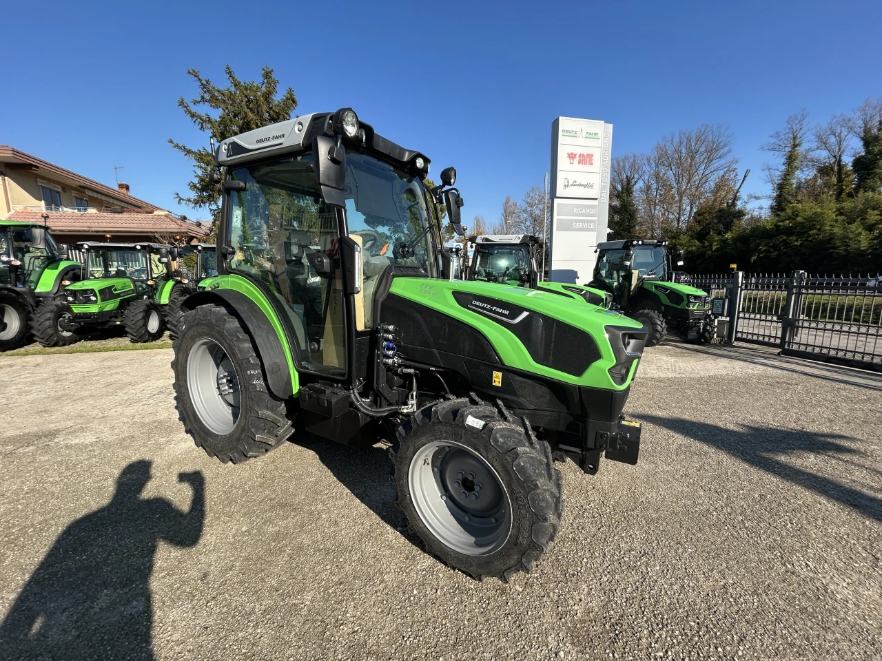 TRATTORE VIGNETO DEUTZ-FAHR 5105 DF TTV