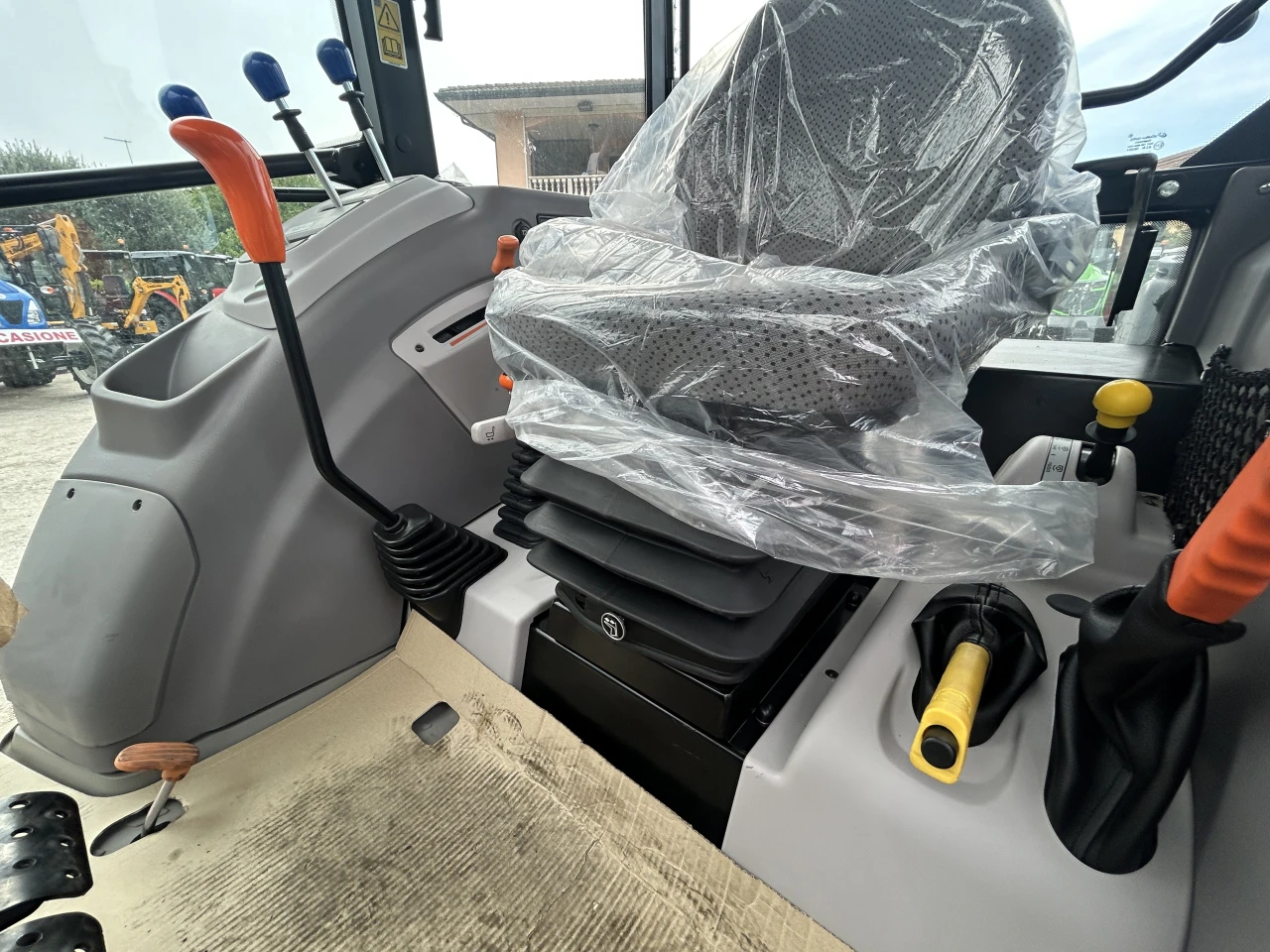 TRATTORE CAMPO APERTO 5080 D KEYLINE