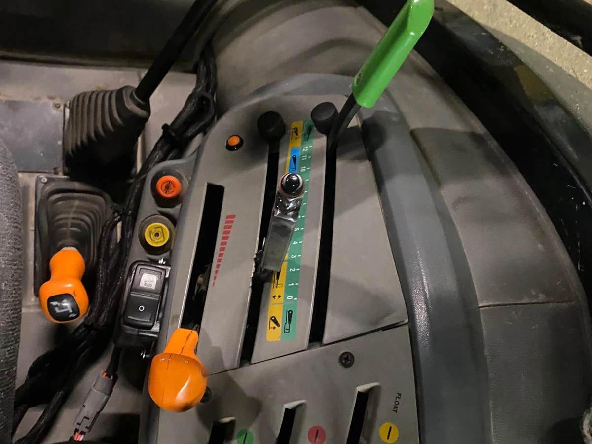 TRATTORE CAMPO APERTO LAMBORGHINI SPIRE 90.4 GS