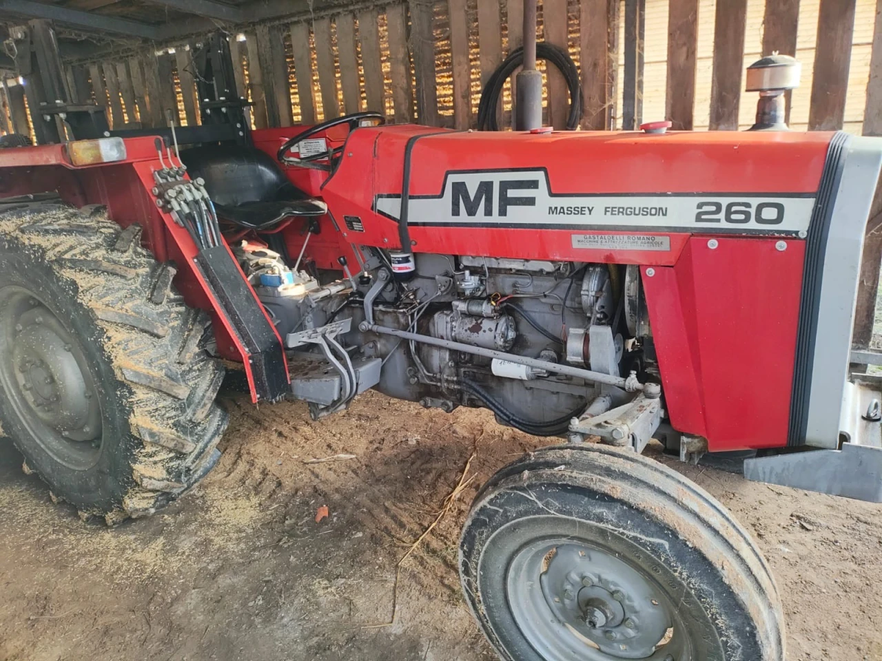 TRATTORE CAMPO MASSEY FERGUSON 260 2RM