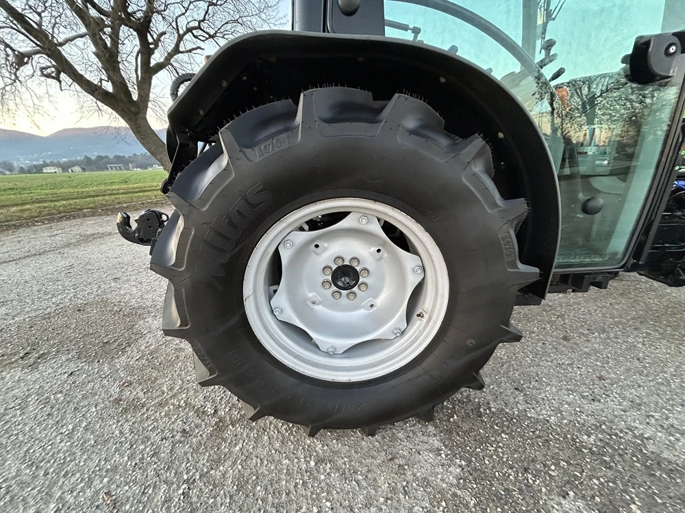 TRATTORE VIGNETO DEUTZ FAHR AGROPLUS S 430 GS