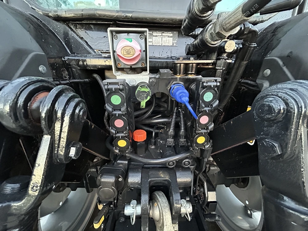 TRATTORE VIGNETO DEUTZ FAHR AGROPLUS S 430 GS