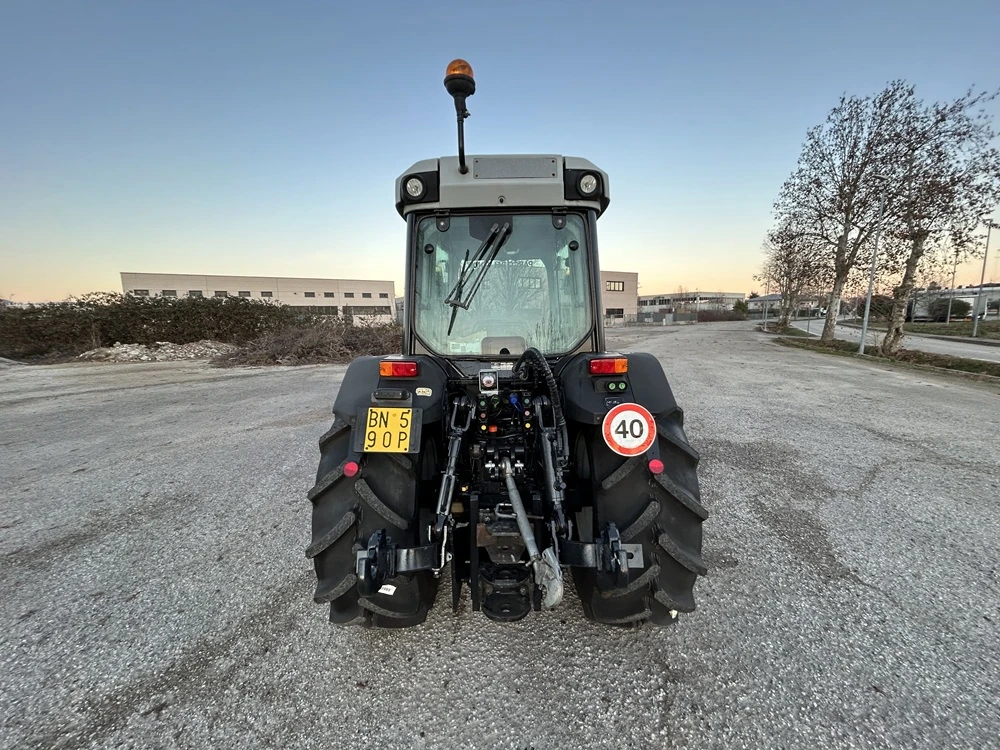 TRATTORE VIGNETO DEUTZ FAHR AGROPLUS S 430 GS