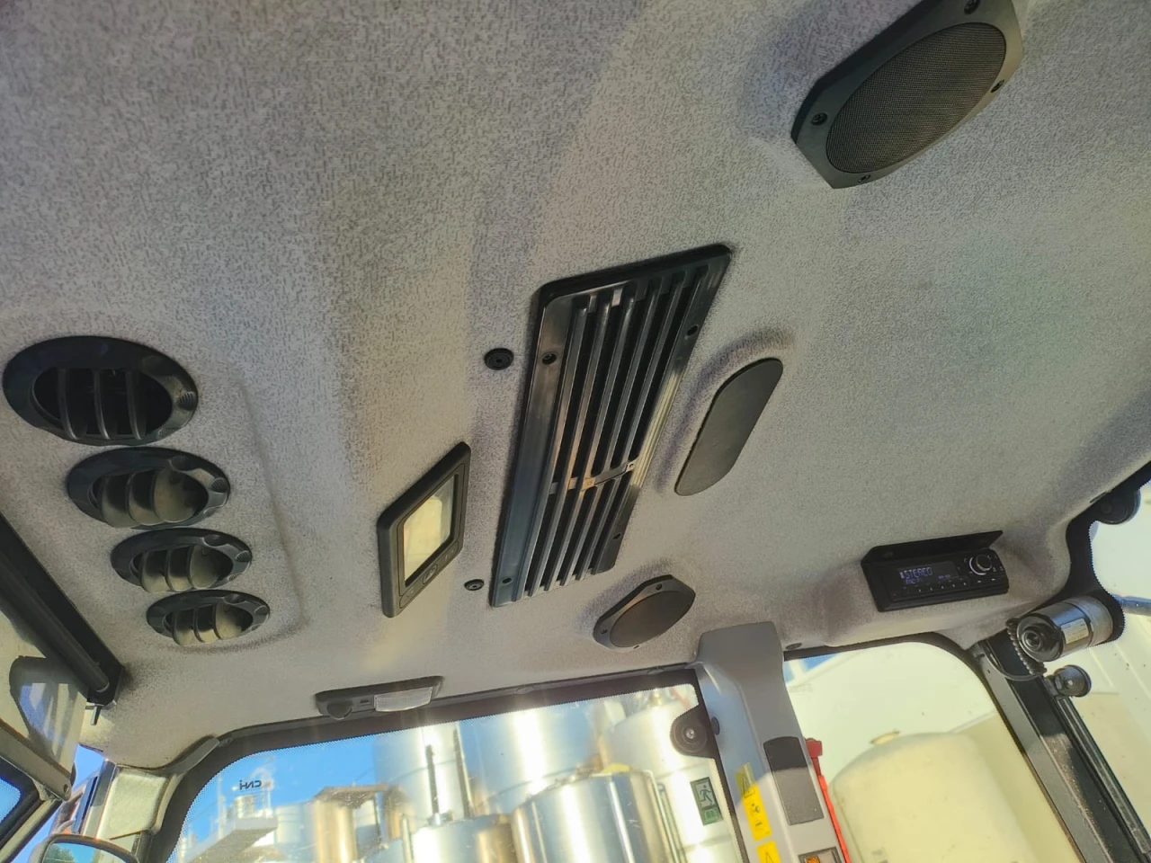 TRATTORE FRUTTTEO NEW HOLLAND T4.110 F