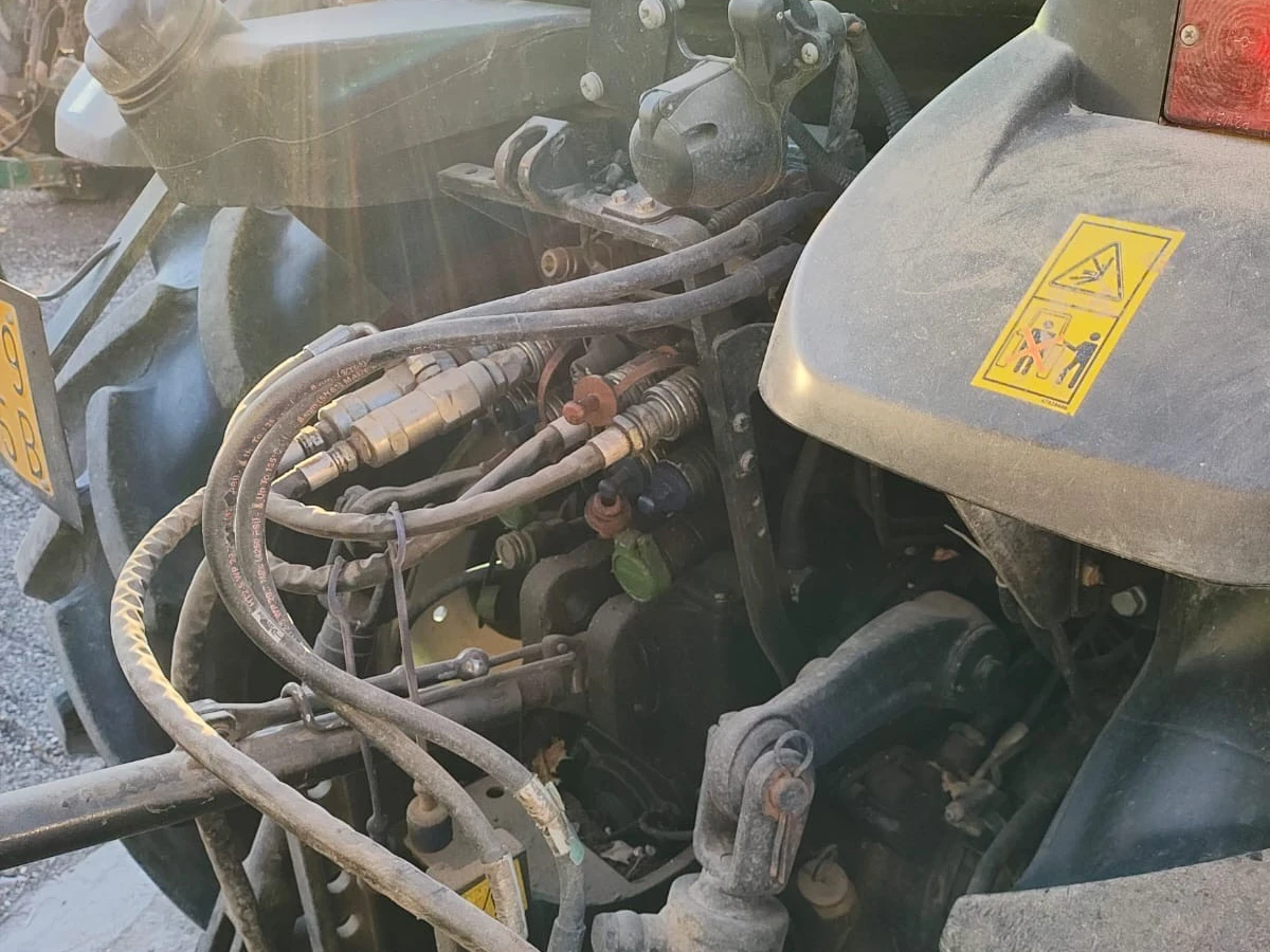 TRATTORE FRUTTTEO NEW HOLLAND T4.110 F