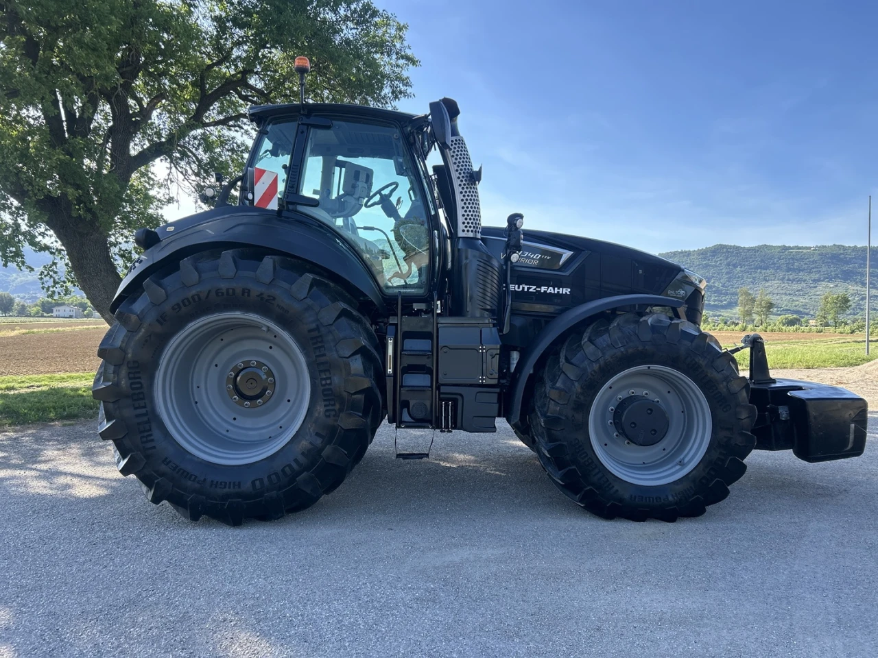 TRATTORE CAMPO APERTO DEUTZ-FAHR 9340 TTV WARRIOR