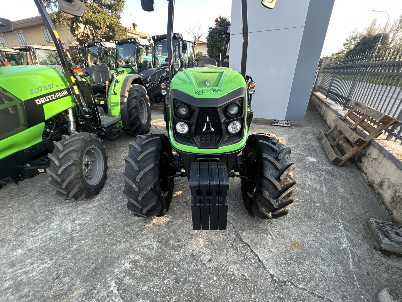 TRATTORE VIGNETO DEUTZ-FAHR 3060 DT
