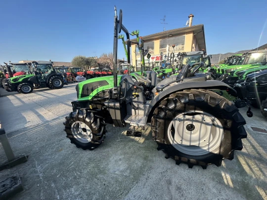 TRATTORE VIGNETO DEUTZ-FAHR 3060 DT