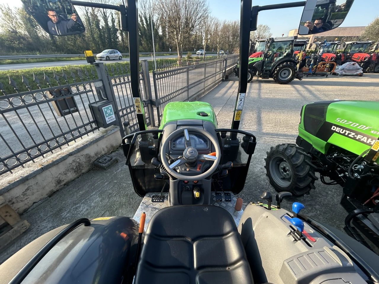 TRATTORE VIGNETO DEUTZ-FAHR 3060 DT