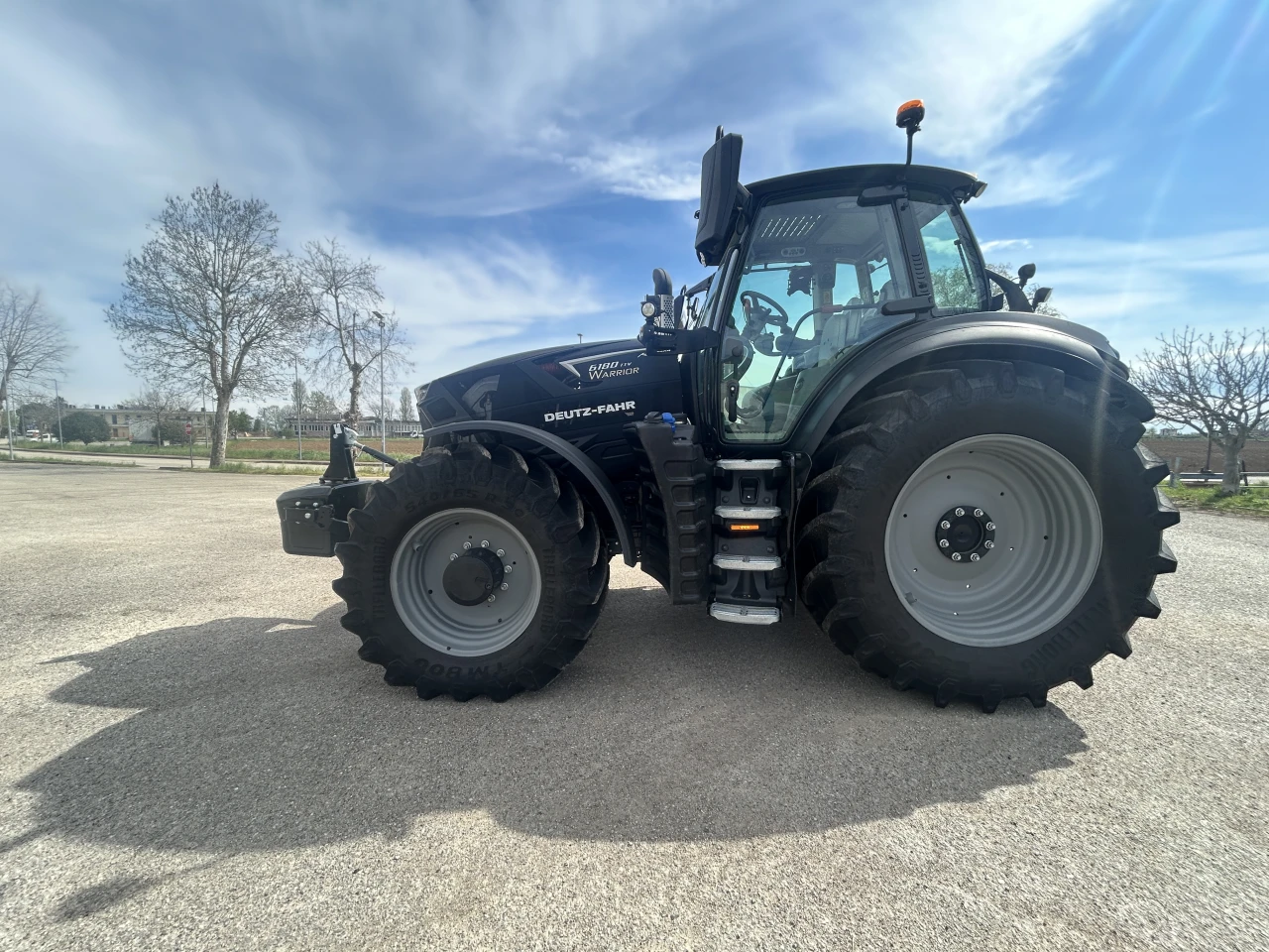 TRATTORE CAMPO APERTO DEUTZ-FAHR 6180 TTV WARRIOR EX PROVE