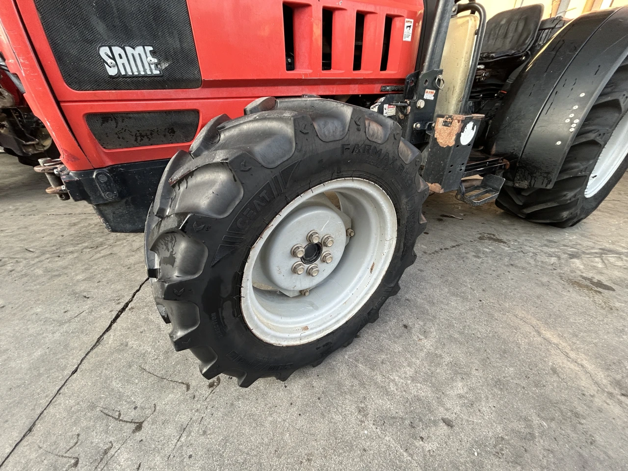 TRATTORE VIGNETO SAME DORADO F 100