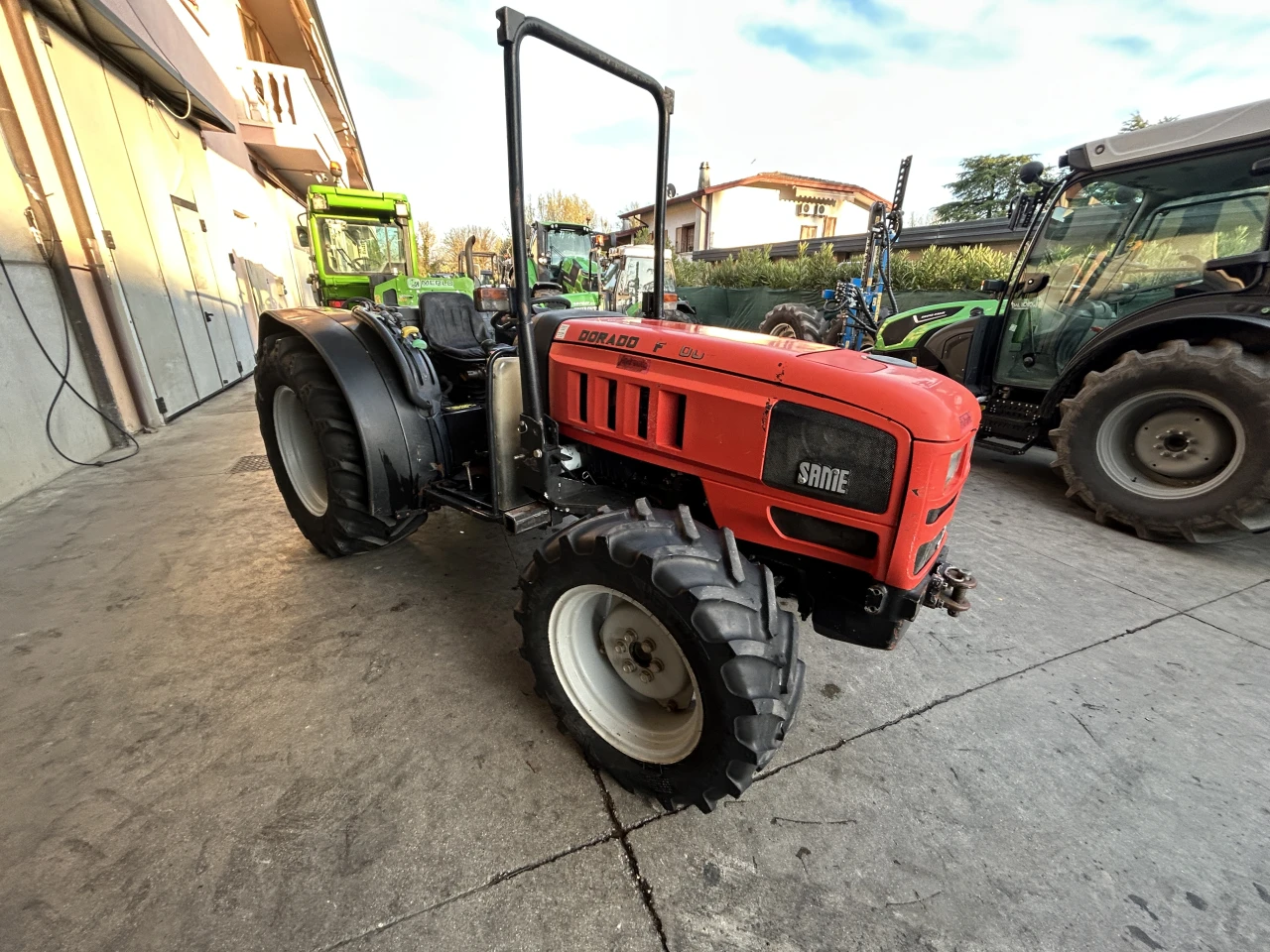 TRATTORE VIGNETO SAME DORADO F 100