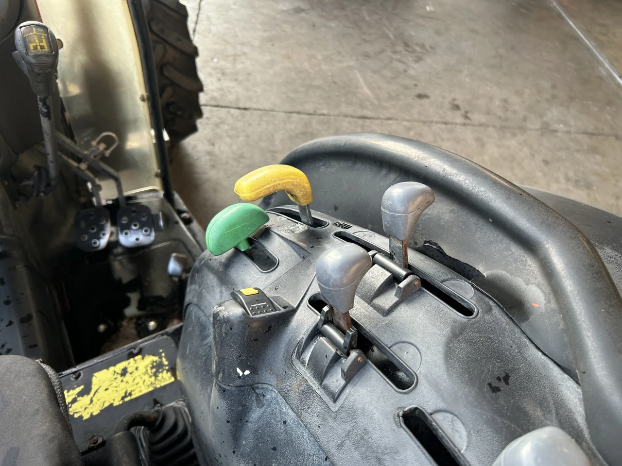 TRATTORE VIGNETO SAME DORADO F 100