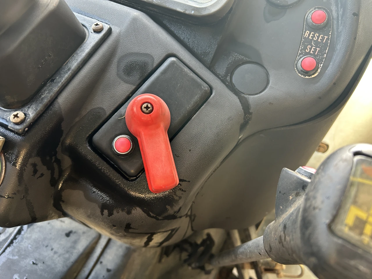 TRATTORE VIGNETO SAME DORADO F 100