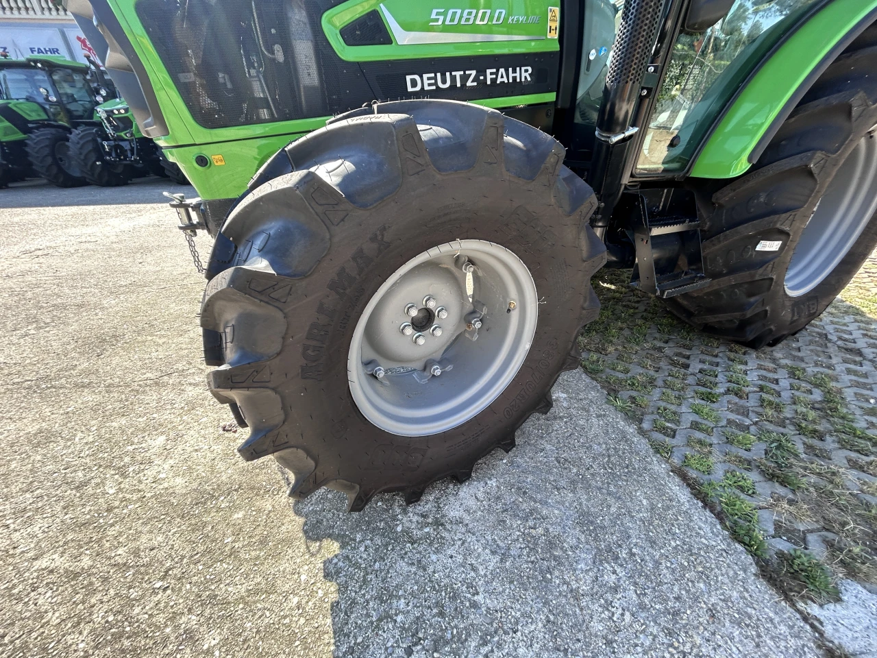 TRATTORE CAMPO APERTO DEUTZ-FAHR 5080 D KEYLINE GS