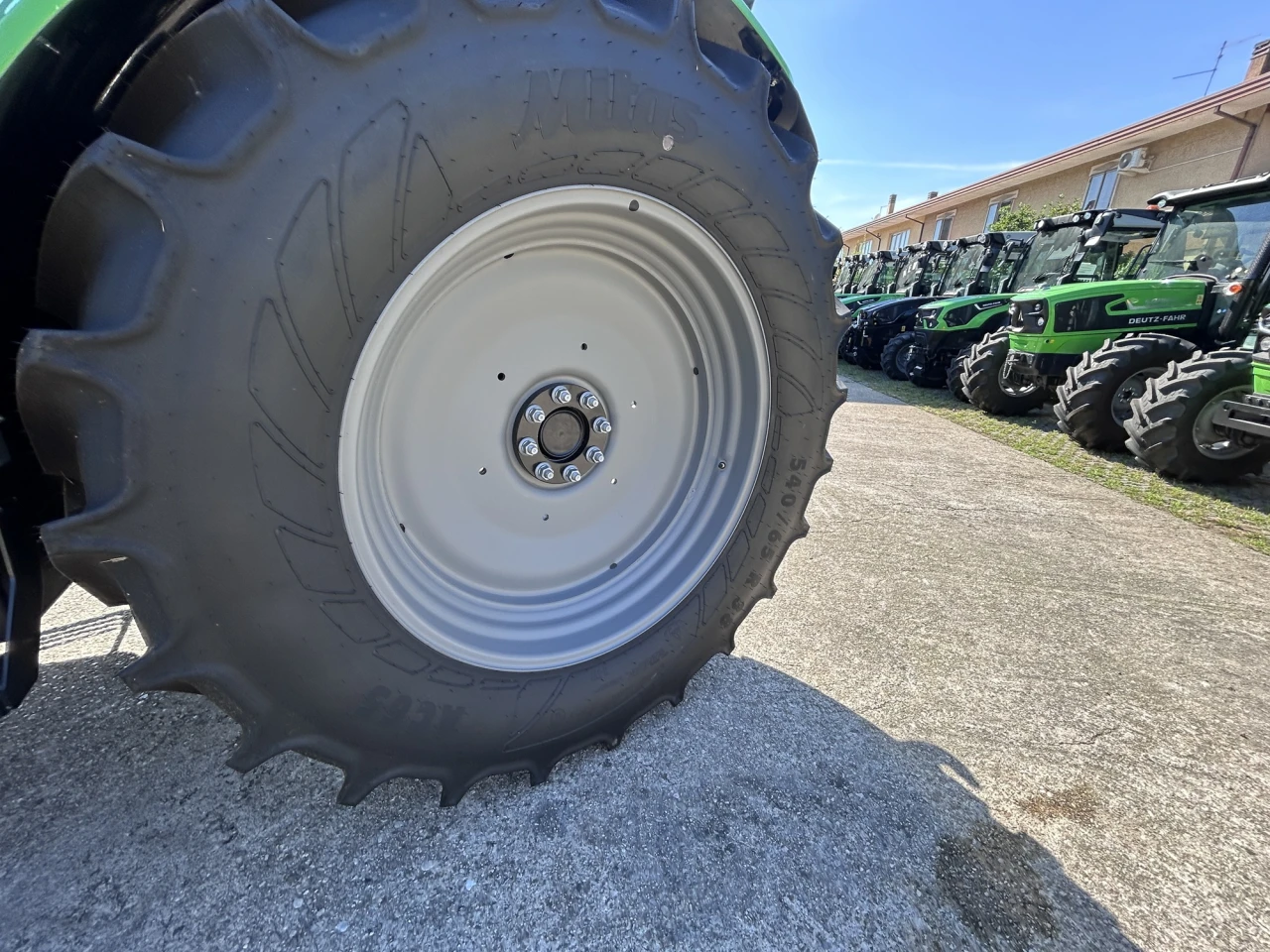 TRATTORE CAMPO APERTO DEUTZ-FAHR 5125 GS
