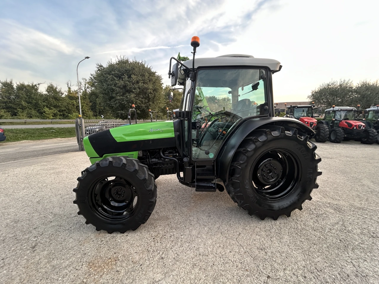 TRATTORE CAMPO APERTO DEUTZ-FAHR AGROPLUS 410 GS